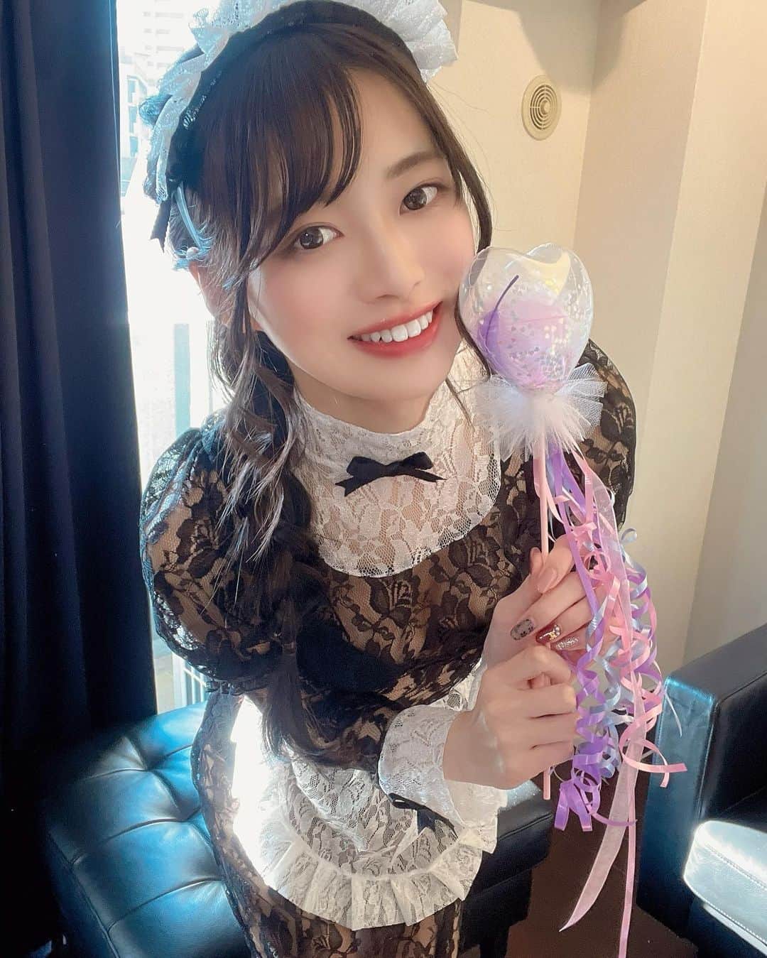 藤田いろはのインスタグラム：「ご主人様少しお疲れですか？ 元気になる魔法かけますね🪄✨✨💕」