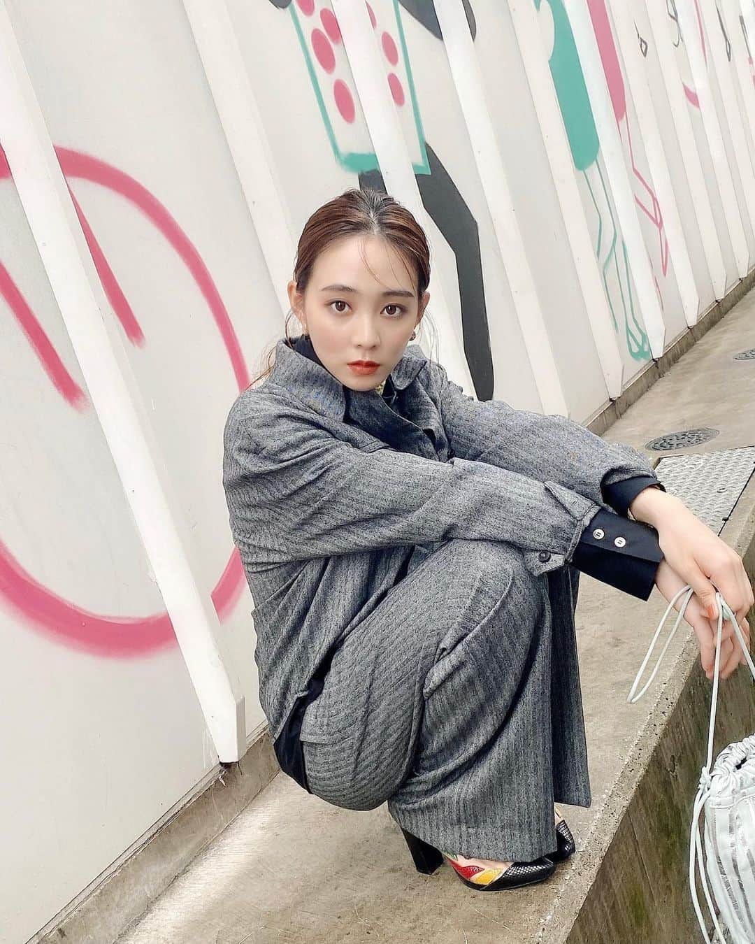 利水翔のインスタグラム：「. 今発売中の 雑誌GLITTER off shot📷☺️ ⁡ いつもと違った雰囲気のコーディネートで 新鮮でした😎🤍✨  是非チェックしてみて下さい✨ ⁡ ⁡ ⁡ ⁡ ⁡ ⁡ ⁡ ⁡ ⁡ ⁡ #enjoy #smile #ootd #happy ⁡#magazine #glitter #cool #setup」