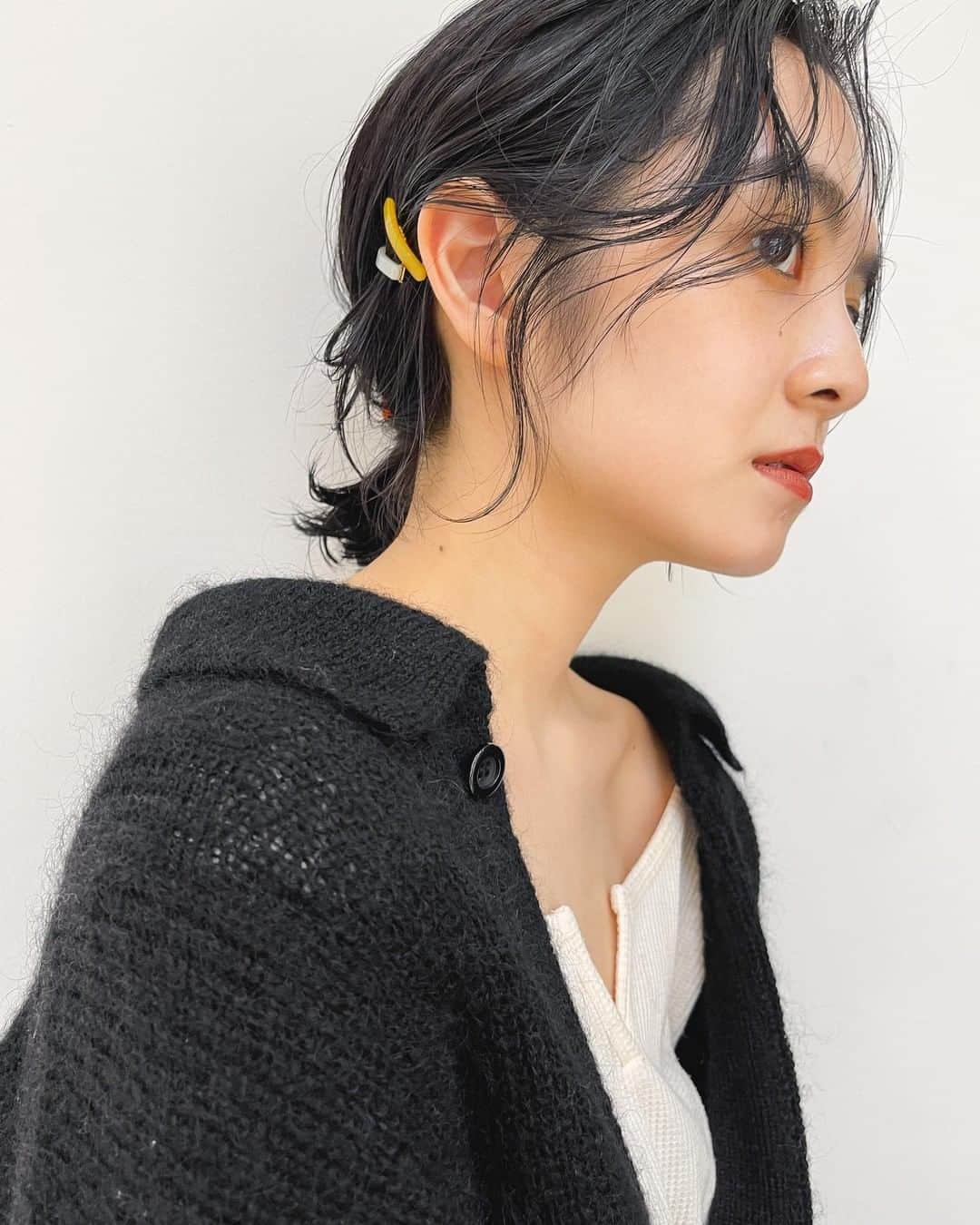 ホットペッパービューティー ヘア〈公式〉さんのインスタグラム写真 - (ホットペッパービューティー ヘア〈公式〉Instagram)「✔ボブアレンジ 顔周りにニュアンシーな動きとヘアピンでこなれ感を出して🌹 . . 📷photo by @nuuuma2 . . ‥‥‥‥‥‥‥‥‥‥‥‥‥‥‥‥ 【ヘアスタイル募集✂】 #hpb_hair をつけていただいた投稿の中から、ピックアップして紹介します♪投稿お待ちしております♡ ‥‥‥‥‥‥‥‥‥‥‥‥‥‥‥‥ . . . #ボブアレンジ  #まとめ髪 #パーマボブ #マニッシュ #ボブパーマ #ショートパーマ #前髪なし #まとめ髪アレンジ #ウェーブボブ #ヘアピンアレンジ #ボブ #パーマヘア #ショートボブ #暗髪 #アッシュグレージュ #アッシュカラー #グレージュ #アッシュベージュ #グレージュカラー #ヘアアレンジ #ニュアンスパーマ #巻き髪 #後れ毛 #トレンドカラー #トレンドヘア #ヘア #髪型 #ホットペッパービューティー #hotpepperbeauty」11月15日 18時00分 - hotpepperbeauty_hair
