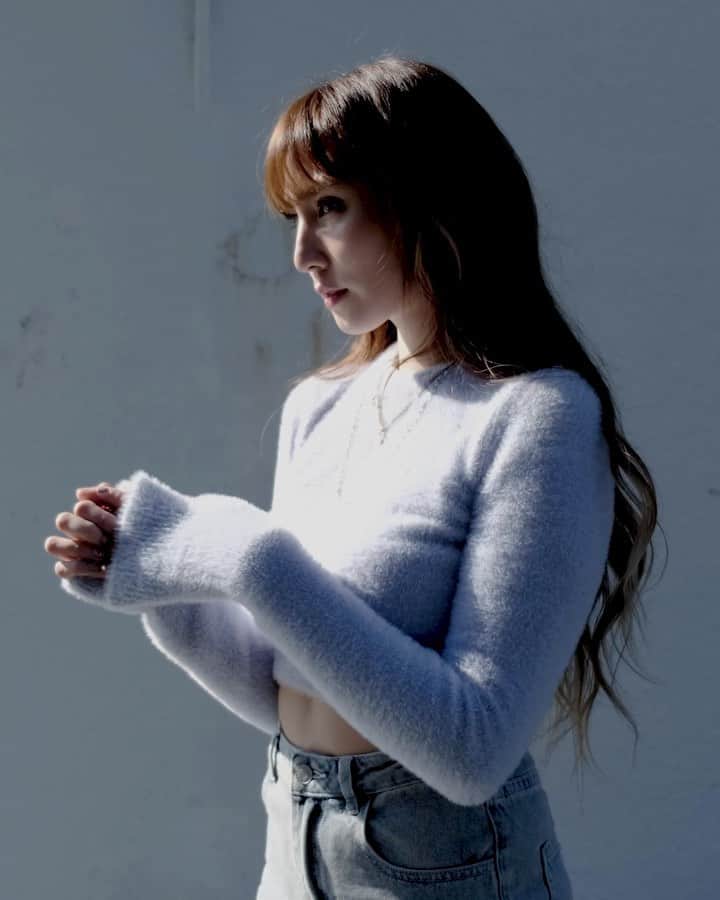 孫尤安（YoannaS）のインスタグラム：「YOANNA SUN x FRND 聯名系列 正式開賣✨  www.frnd.com.tw獨家販售 11/15-11/17 期間限定優惠  #YOANNASUNxFRND聯名系列 #FRND #LOSTINRICH  @frnd_official」