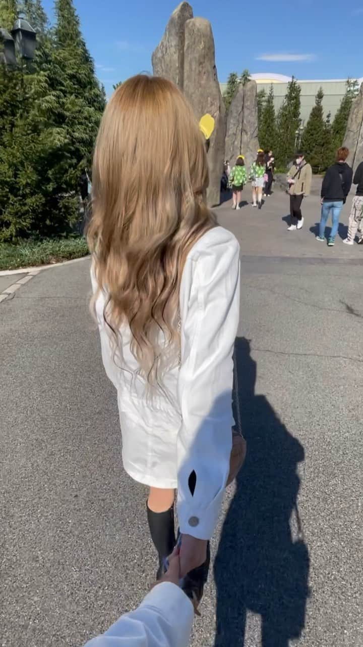 Rinoのインスタグラム：「彼女とユニバ🍒に使っていーよ」