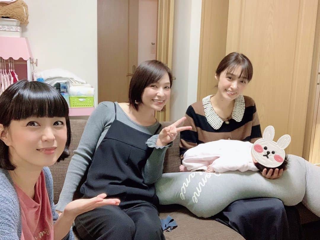 みひろさんのインスタグラム写真 - (みひろInstagram)「. #メロメロぱんち くらいました🐰 かほっちと、ななちゃん(@nana_nanaumi ) と、ななちゃんの赤ちゃん　に会いに行きました。  母性がぁ〜💕  可愛すぎてたまらん‼︎  4人で遊びに行こうね🌸🌸🌸」11月15日 23時55分 - mihiro0519
