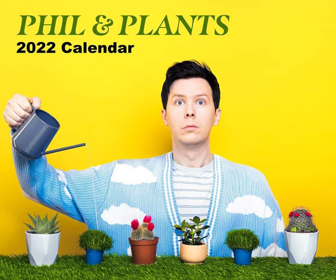 フィル・レスターのインスタグラム：「Presenting the PHIL AND PLANTS CALENDAR 2022! 12 whole months of fashionable plants paired with a thematic Phil.   plus every calendar comes with a bonus SIGNED polaroid!! 📆🌱  / amazingphilshop.com  / us.amazingphilshop.com  📸 @lindablacker」