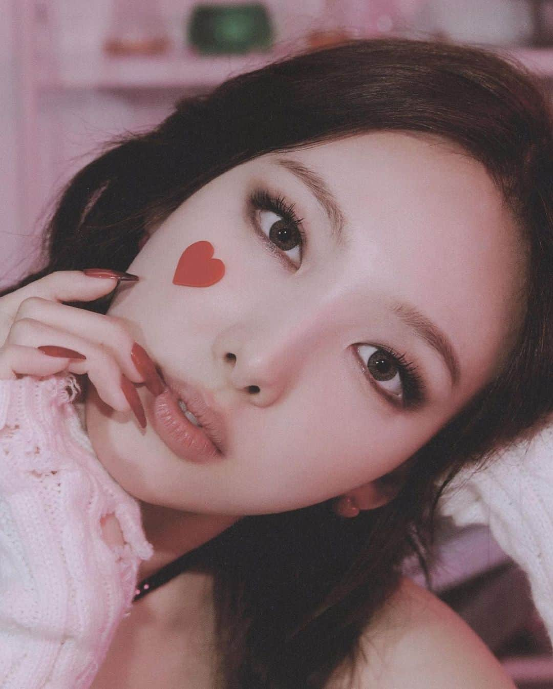 ナヨンさんのインスタグラム写真 - (ナヨンInstagram)「💔🥀🚨📌🌶」11月16日 15時44分 - twicenayeon