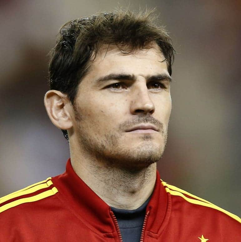 イケル・カシージャスのインスタグラム：「👑😋 #ikercasillas #casillas  #followforfollowback #follow4like #likes #españa🇪🇸 #spain #numero1 #sanikercasillas #saniker #sefutbol」