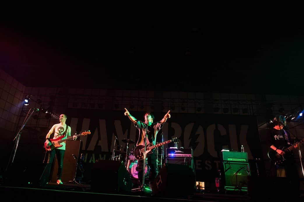 のインスタグラム：「2021.11.13 HAMAROCK 2021 アクトシティ浜松 photo by Maki Ishii  #monoeyes」