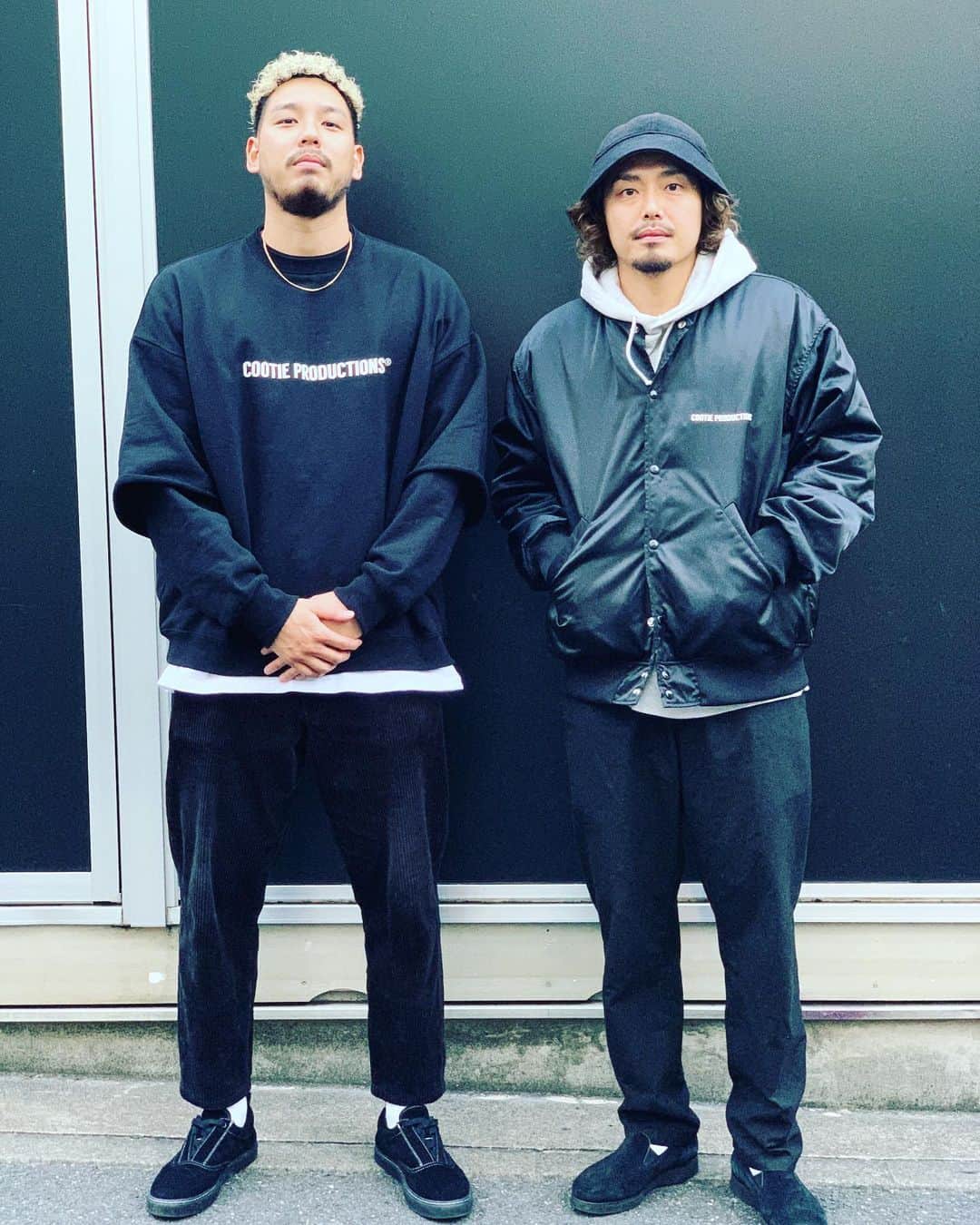 のインスタグラム：「遠藤選手と全く同じ写真投稿します。  いや遠藤選手かっこよ。  @cootieproductions  @goheiyamamoto66  @sho__goto」