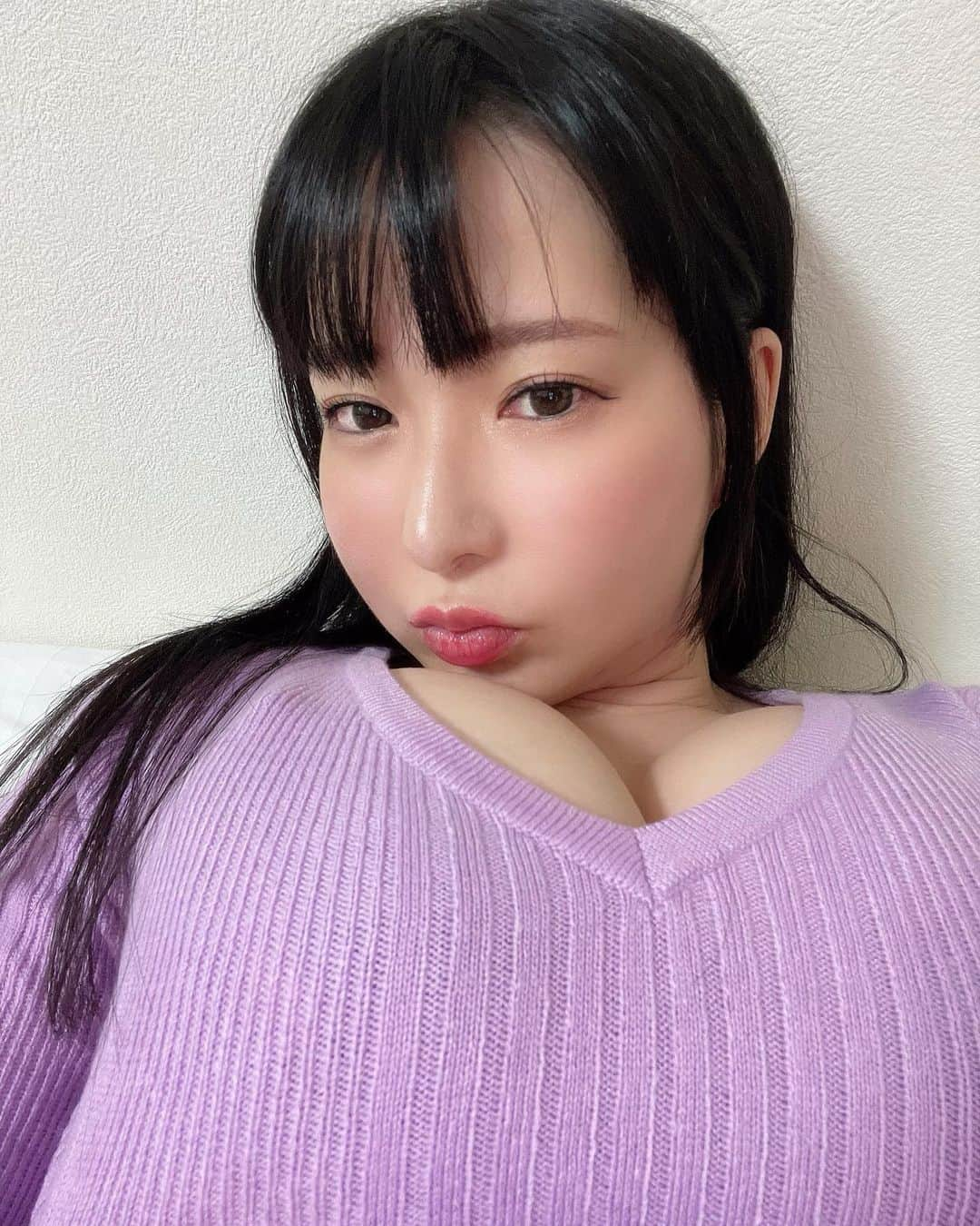 雨宮留菜さんのインスタグラム写真 - (雨宮留菜Instagram)「膝じゃないょ🦵」11月16日 12時25分 - amemiyaluna