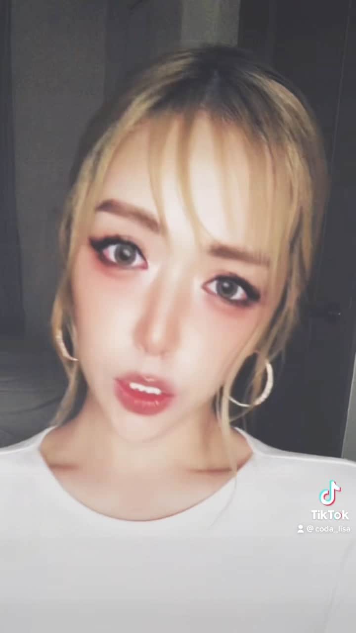 倖田梨紗のインスタグラム：「また一つ歳を取った日 #tiktok #yoasobi #たぶん」