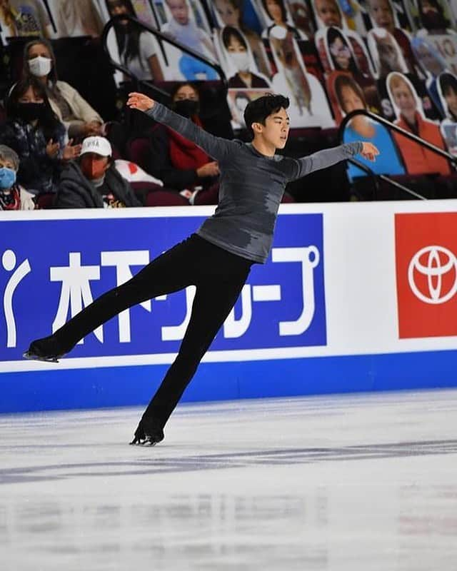 ネイサン・チェンさんのインスタグラム写真 - (ネイサン・チェンInstagram)「Super late to the chase, but can’t believe Grand Prix season is wrapped for me already! Not my best skates, but looking forward to getting more opportunities to compete this season!! Thanks for all the support! #startyourimpossible」11月16日 16時51分 - nathanwchen