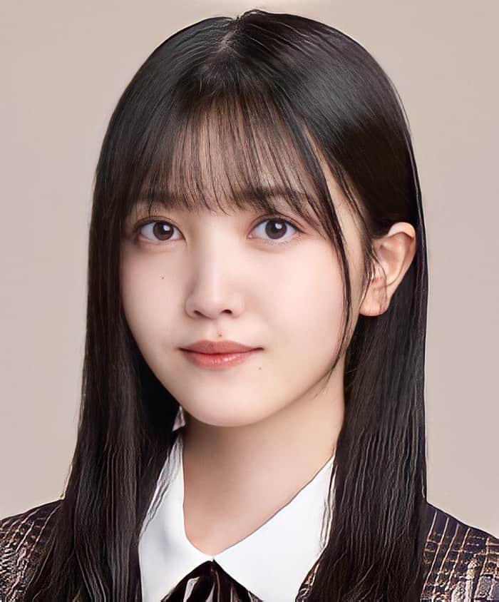 久保史緒里ファンアカウントのインスタグラム：「新アー写もよきですね #乃木坂46 #久保史緒里 #久保ちゃん #毎日久保史緒里 #久保ちゃん白すぎ可愛すぎ  #久保史緒里さんしか #毎日がkuboshioriday」