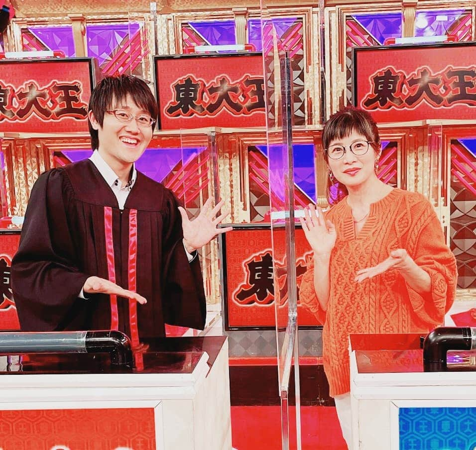 富永美樹さんのインスタグラム写真 - (富永美樹Instagram)「久々に#1対1 の#早押し対決 &#オセロ してきました！ やっぱりあの#緊張感 😆#しびれる  #明日夜 #東大王 #3時間 #tbs 誰と対戦したかはぜひ#オンエア で ご覧いただけると嬉しいです😊  #鶴ちゃん #ナイススマイル  #鶴崎修功 くんと久しぶり#2ショット  #全然関係ないけど  #沼津 の#お寿司 #レベル高い  #お出かけの際はぜひ！」11月16日 19時16分 - miki.tominaga.official