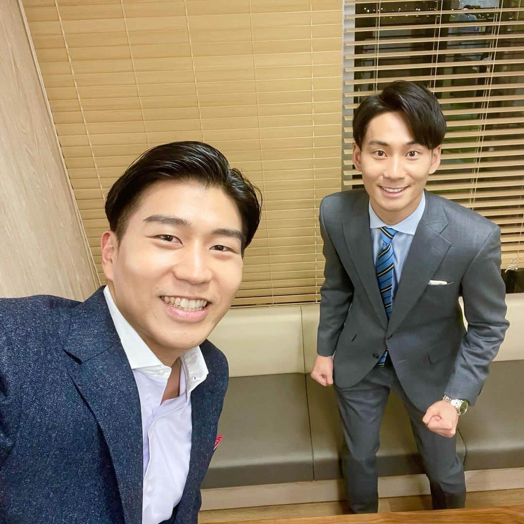 内野泰輔のインスタグラム：「先週はお休みをいただき、リフレッシュして昨日からαに戻ってきました！  今湊代行ありがとう！  今週からまたよろしくお願いします！  #今湊敬樹 アナ #livenewsα  #リフレッシュ」