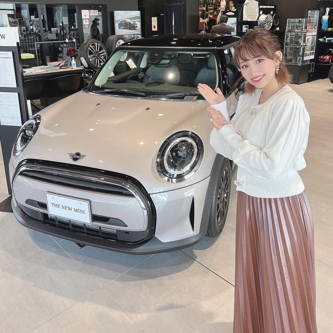 加藤里奈さんのインスタグラム写真 - (加藤里奈Instagram)「⋆ @mini 動画アップされました🤍 ぜひ見てね！  @mininagoyanaka  @mini.midori  @minikasugai   #ootd #fashion #instagram  #outfit #code #instafashion  #ファッション #撮影 #ヘアスタイル #ヘア  #コーディネート #コーデ #今日の服 #車 #車好き女子 #車好き #輸入車 #mini #minicooper #mini旅 #ミニ #ミニクーパー #ミニクーパー女子 #ミニクーパーのある暮らし」11月16日 20時03分 - katoco0326