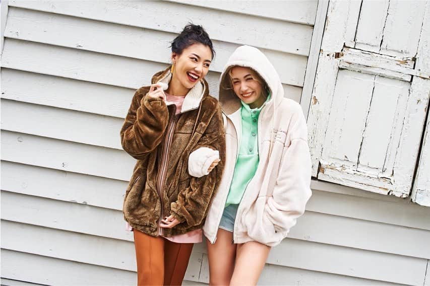 AMIのインスタグラム：「A/W shooting 🤍⛄️❄️」