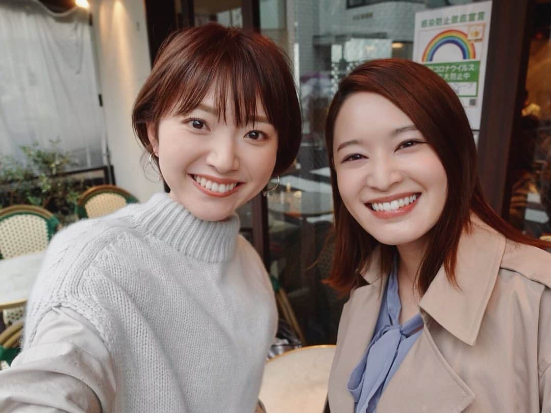 佐竹美希さんのインスタグラム写真 - (佐竹美希Instagram)「自慢投稿♡ 石川県の女神🗽あや様と表参道ランチ。 @ayaka_matoba   東京に遊びにくるとのことで、光栄にもお声がけいただきました☺️  東京で私を思い出してくださったことにまず感激…。お久しぶりで緊張しちゃいました。  あやさんは元事務所の先輩で、７年半前まだ私が大学生だった頃、番組のコーナーを引き継いだのです😌  髪を切られた直後に会ったのですが、馴染みすぎてあまり突っ込めませんでしたがめちゃくちゃお似合いです🥰  うれしいお心遣いも、ありがとうございました。 愛される理由がわかりました😊❣️ また会ってくださいねー！  #表参道ランチ #表参道 #ランチ #ブレッツカフェクレープリー #ここ美味しかったです #的場絢香 さん #デパトク」11月16日 21時28分 - miki_stk