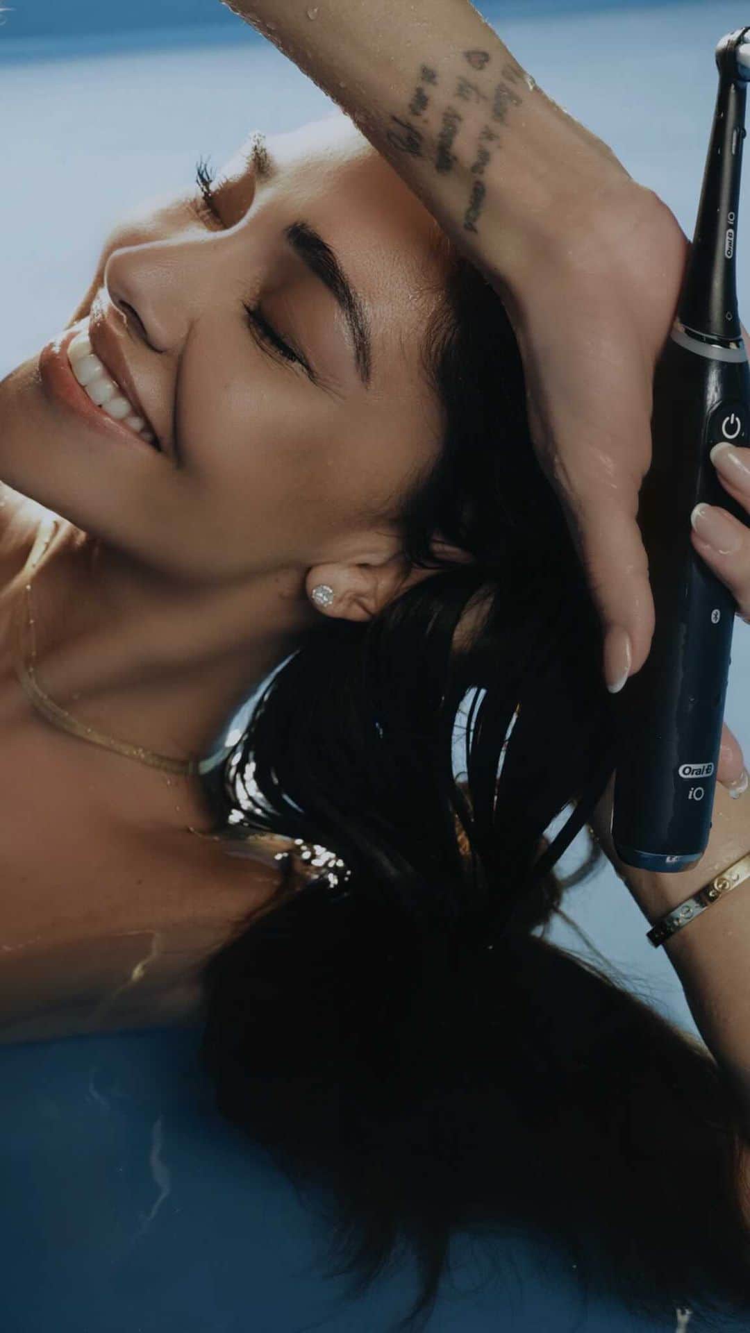 ベレン・ロドリゲスのインスタグラム：「La tecnologia magnetica di Oral-B iO offre la migliore pulizia Oral-B di sempre, garantisco io… mi credete vero? #MissioneGoElectric @oralb_italia #GoElectric #adv」