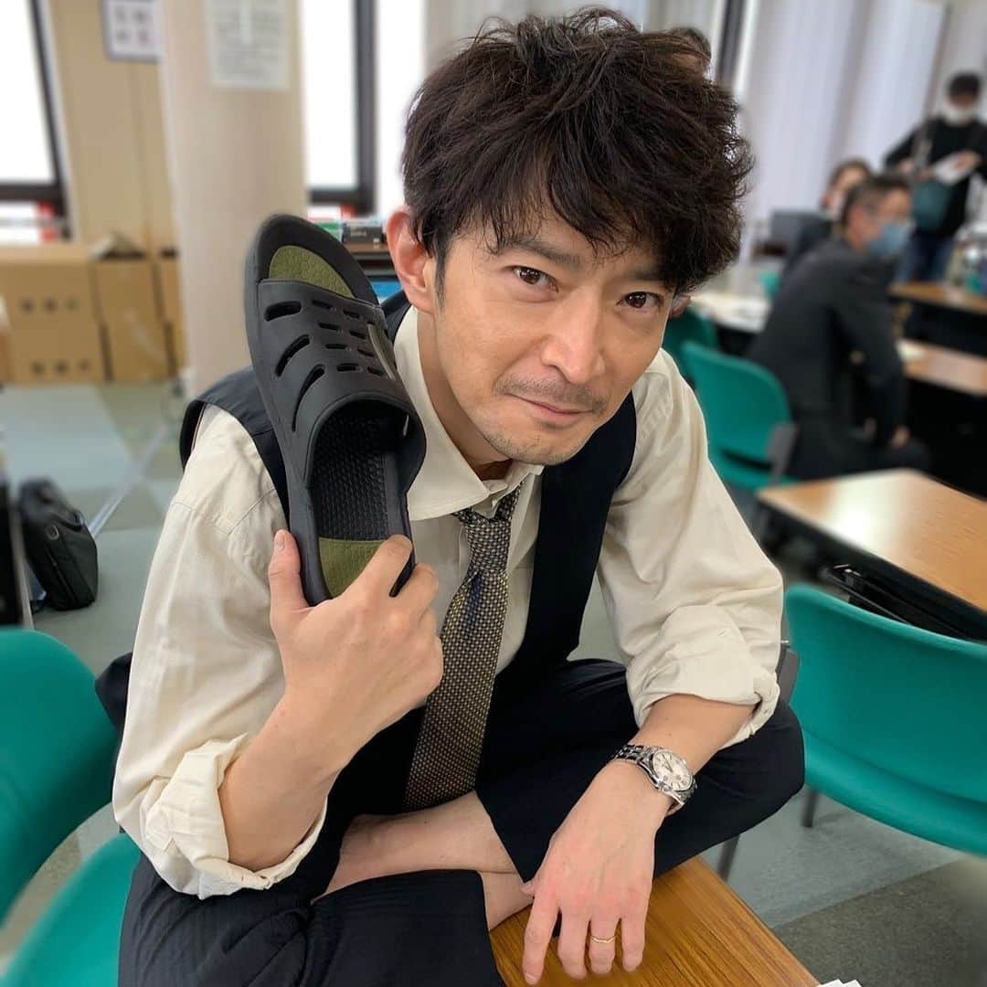 最愛のインスタグラム：「6話はいつも以上に熱血捜査…‼︎  #最愛ドラマ #tbs #津田健次郎 #第6話11月19日夜10時」