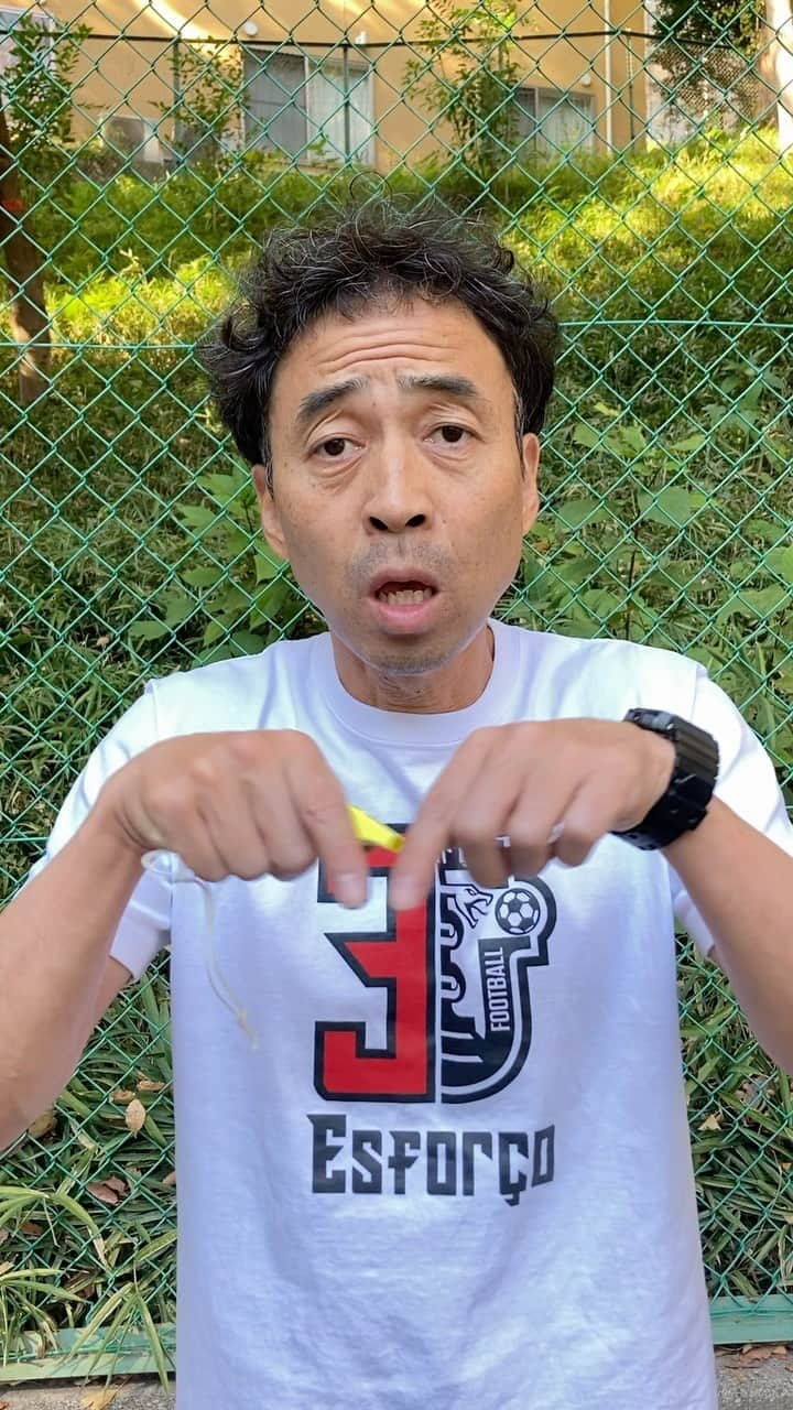 ワッキーのインスタグラム：「Jリーグモノマネシリーズ⚽  なかなか壁を作らない選手に対して独特な注意をする 西村雄一主審✨  ・西村さんは本当に優しくてステキな方です✨  #Jリーグ #西村雄一 #ワッキーチョイス #モノマネ」