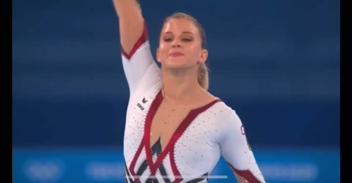 エリザベト・ザイツのインスタグラム：「Just me, flipping around at the Olympic Games in Tokyo   #vault #unitard #yurchenko #proud #teamgermany #gymnastics #nationalteam #olympics」