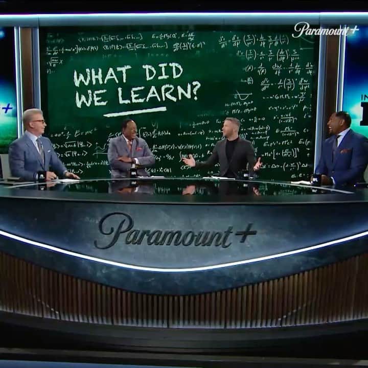 ジュリアン・エデルマンのインスタグラム：「Important to surround yourself with role models. #MrSimms  Brand new @insidethenfl streaming tonight at 9:30PM EST on @paramountplus」