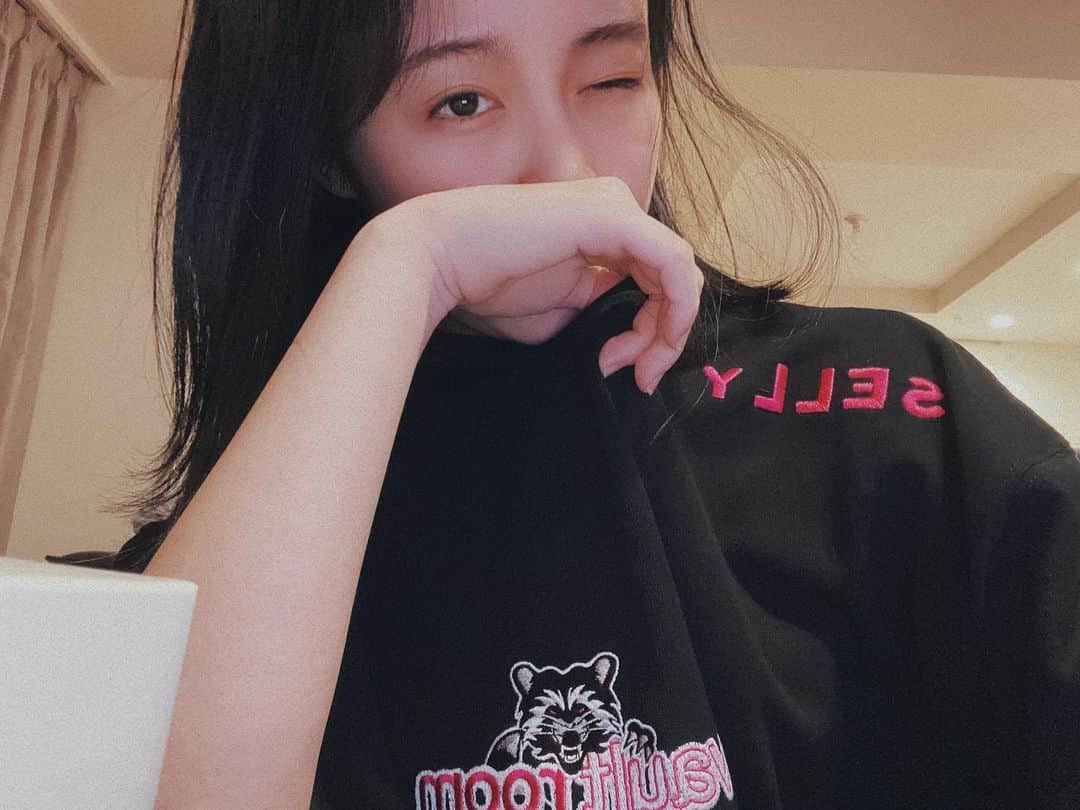 鷲尾伶菜のインスタグラム：「Ty. @vault_room」