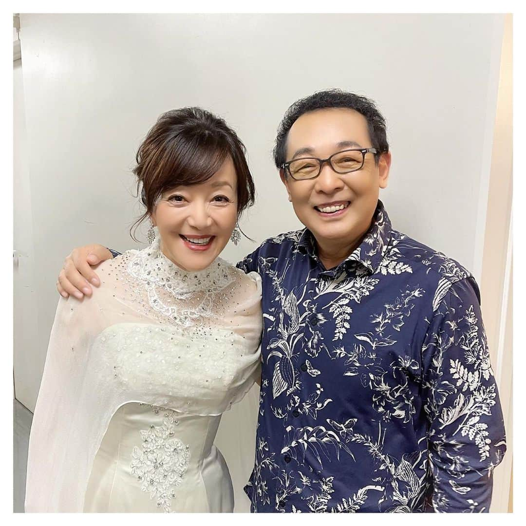 さだまさしさんのインスタグラム写真 - (さだまさしInstagram)「岩崎宏美さんと📸 「サウンドメーカー 服部克久の世界」 出番に送り出すシーンは Ｍass@Ｍaniaのミタが、、、👀 . #サウンドメーカー服部克久の世界  #岩崎宏美 #さだまさし #sadamasashi #新国立劇場 #まっさマニア #まっさマニアミタ」11月17日 19時18分 - sada_masashi