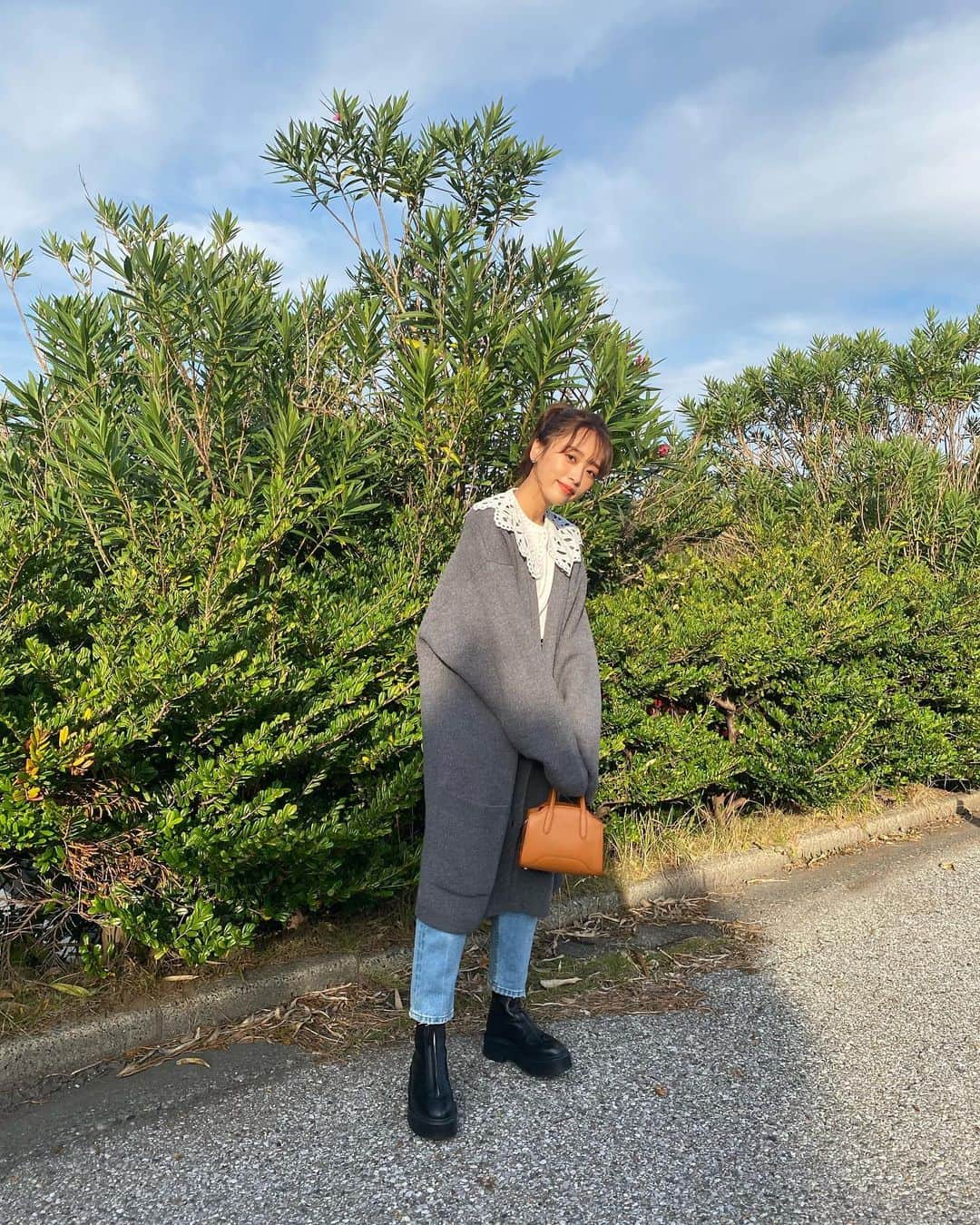 近藤千尋さんのインスタグラム写真 - (近藤千尋Instagram)「いつかの私服❤️  相変わらずちっちゃいカバンを 収集しちゃう癖がある。笑 @loropianaofficial  のもの…😍😍  #LoroPianaSesiaBag  #SomewhereInLoroPiana @loropianaofficial」11月17日 16時09分 - chipichan.1215