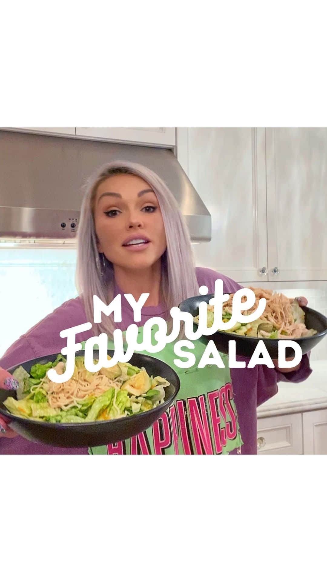 カンディー・ジョンソンのインスタグラム：「My FAVORITE, yummiest, only salad I crave! It’s Gluten-Free, Vegan (*chicken option is shown too)…and even my kids ask for this salad!  It’s healthy, fast and this SALAD DRESSING IS SO GOOD!  What you need:  1 HEAD ICEBERG LETTUCE (I use 2, but I’m feeding 6 people usually)  BUTTER LETTUCE (*you can use iceberg here too)  2-5 CELERY stalks chopped  1 CUCUMBER  1 SHREDDED CARROT  GLUTEN-FREE RAMEN NOODLES I use the ones from @lotusfoods   VEGAN OPTION:  TOP WITH AVOCADO  NON-VEGAN OPTION:  TOP WITH SHREDDED ROTISSERIE CHICKEN  SALAD DRESSING:   2 TBSP Toasted Sesame Oil   2 Tsp Soy Sauce - I use Tamari because it’s gluten-free  1 1/2 TBSP Honey - you can use Agave Nectar for Vegan Option  2 TBSP Organic Rice Vinegar   Then whisk all together and pour over salad.  This is the only salad I have EVER craved, well besides the Olive Garden Salad, which I have a recipe for that coming…that’s actually better than the restaurant dressing!  #healthy #recipes #cooking #healthyRecipes #dinnerideas #glutenfree #salad」