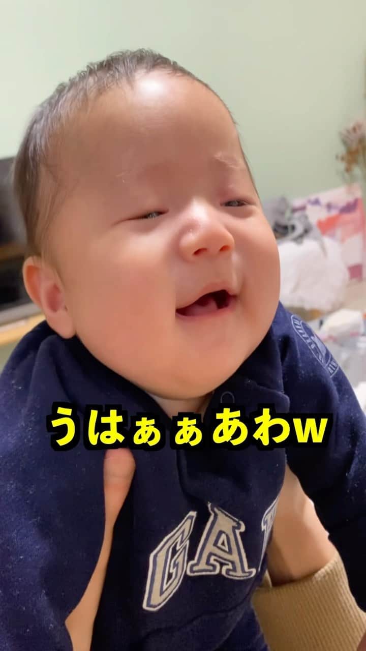 くぎけんのインスタグラム：「赤ちゃんのツボは謎👶 #生後2ヶ月 #育児日記 #くぎけん」