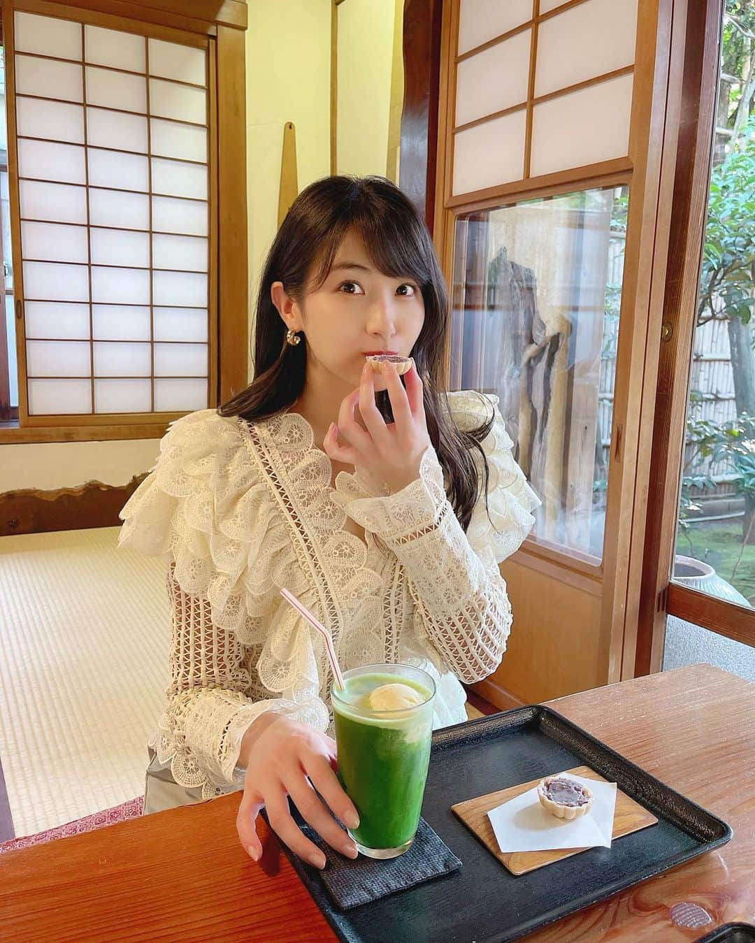 関根ささらさんのインスタグラム写真 - (関根ささらInstagram)「和カフェ🍵🍡 . . 自由ヶ丘にある #古桑庵 にて❤︎ 畳のお部屋でお座敷で、時間がとってもゆっくり流れていてめちゃくちゃまったりしてしまった……🌼 . . 私は抹茶フロート🍵 最中もおまけでついてきたよ💗美味でした👏🏻👏🏻 . . #和カフェ #自由ヶ丘カフェ #jiyugaoka #自由ヶ丘 #japanesefood #japanesecafe #matcha #matchalatte #matchalover #抹茶 #抹茶スイーツ #抹茶ラテ #お抹茶」11月17日 20時50分 - sasarasekine