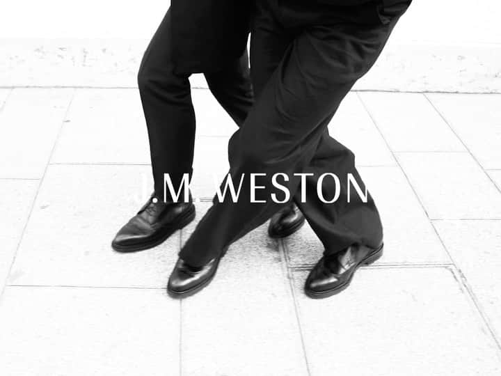 のインスタグラム：「Chassés croisés, toujours dansés, en Bottine lacée et Derby Semelle Gomme. Léonard prône la fièvre du samedi soir. __ Leonard should definitely be dancing. #JMWeston #Leonard #Shoes」