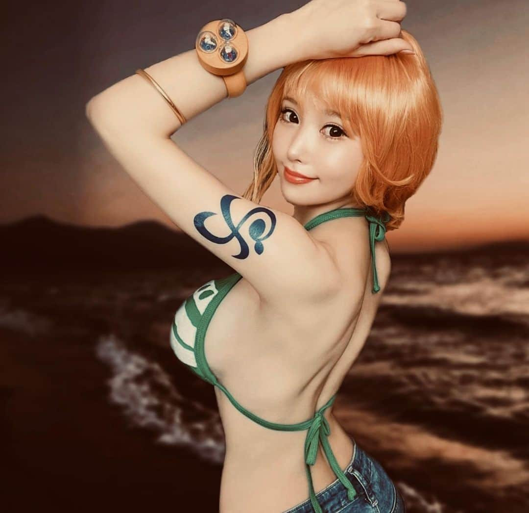 佐崎きさきさんのインスタグラム写真 - (佐崎きさきInstagram)「. . Today's photo is Nami's cosplay from the Japanese anime One Piece. . I will continue to challenge many cosplays in the future! ✨ . . 今日のお写真はワンピースのナミの . コスプレです。🏝🌊 . 今後もたくさんコスプレに挑戦します！✨ . . . #コスプレ #アニメ #ワンピース  #コスプレイヤー #cosplay  #cosplayersofinstagram #cosplaygirl #onepiece  #anime #ワンピースナミ  #ナミ」11月18日 6時33分 - ____kisaki_____