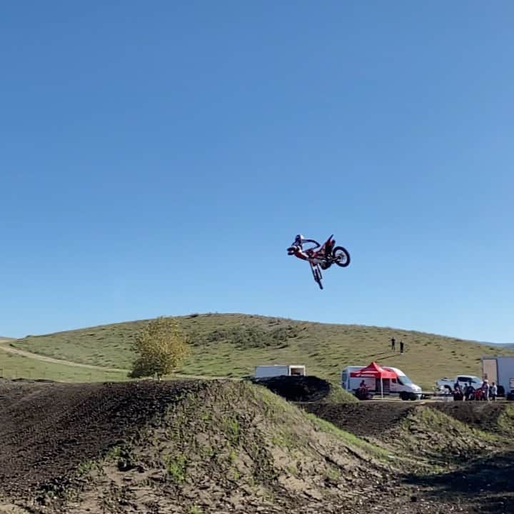 ケン・ロックゼンのインスタグラム：「No triple or finish line needed.  Quad will do」
