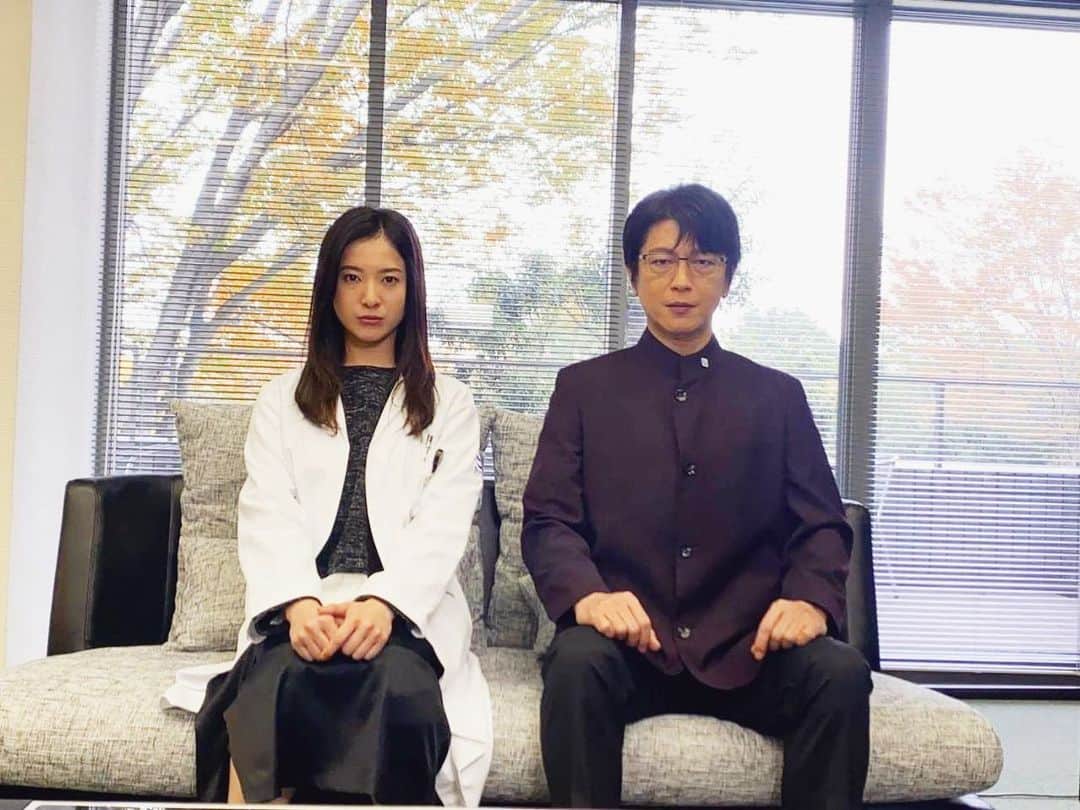 最愛のインスタグラム：「いよいよ明日第6話放送‼︎ 真田社長と社長になりたい後藤さん… 決着は着くのか…⁉️  #最愛ドラマ #tbs #吉高由里子 #及川光博 #オフショットとは思えない真顔 #第6話11月19日夜10時」