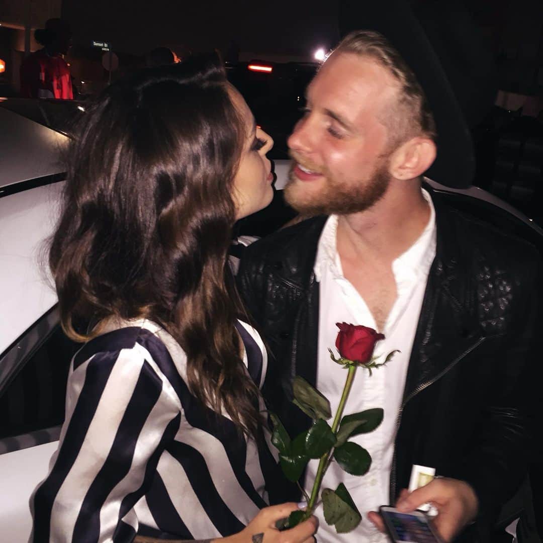 シェール・ロイドのインスタグラム：「Today we celebrate 8 years of Marriage.  I’ll love you forever.  🤍」