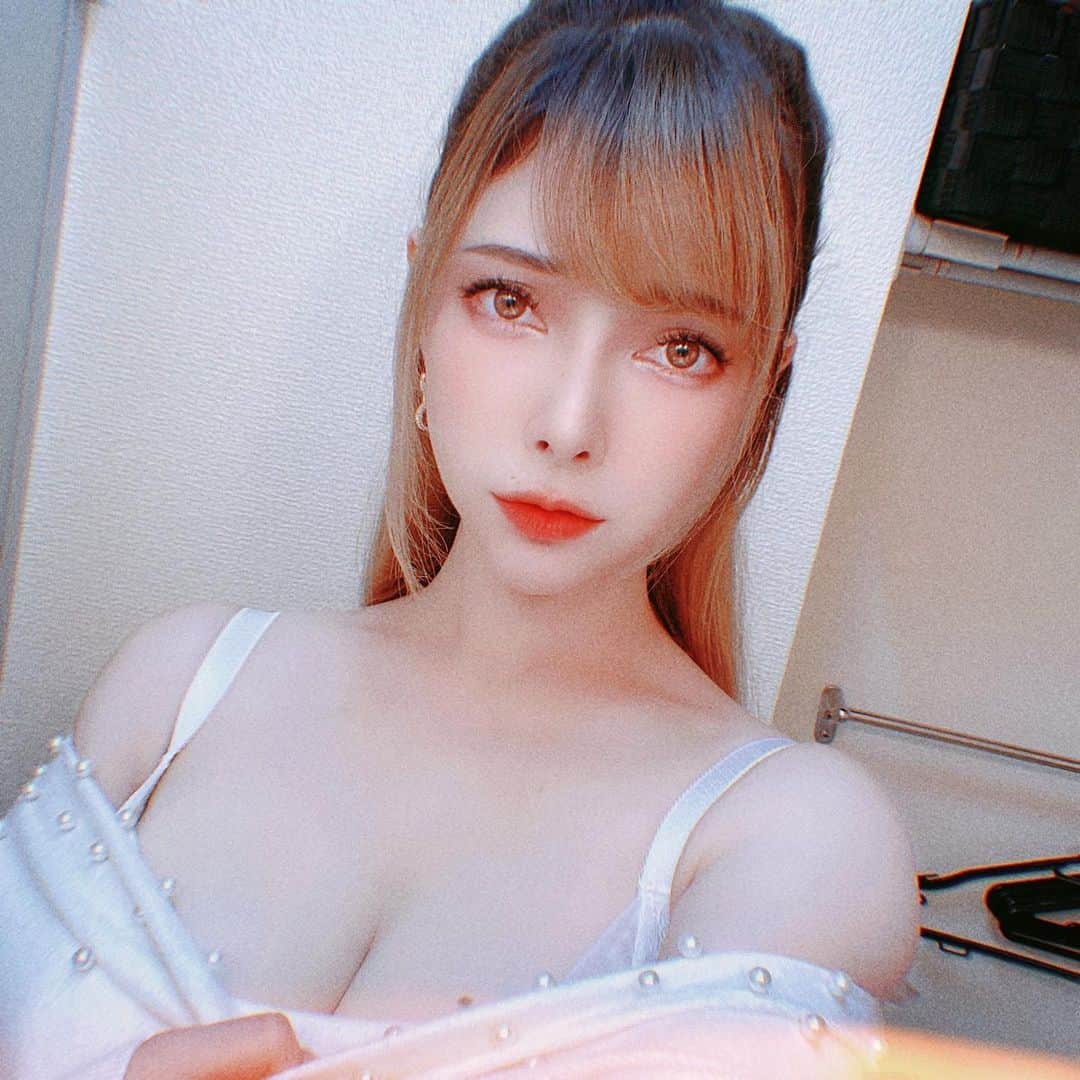 のインスタグラム：「🍎🍎🍎 #mood #selfie」