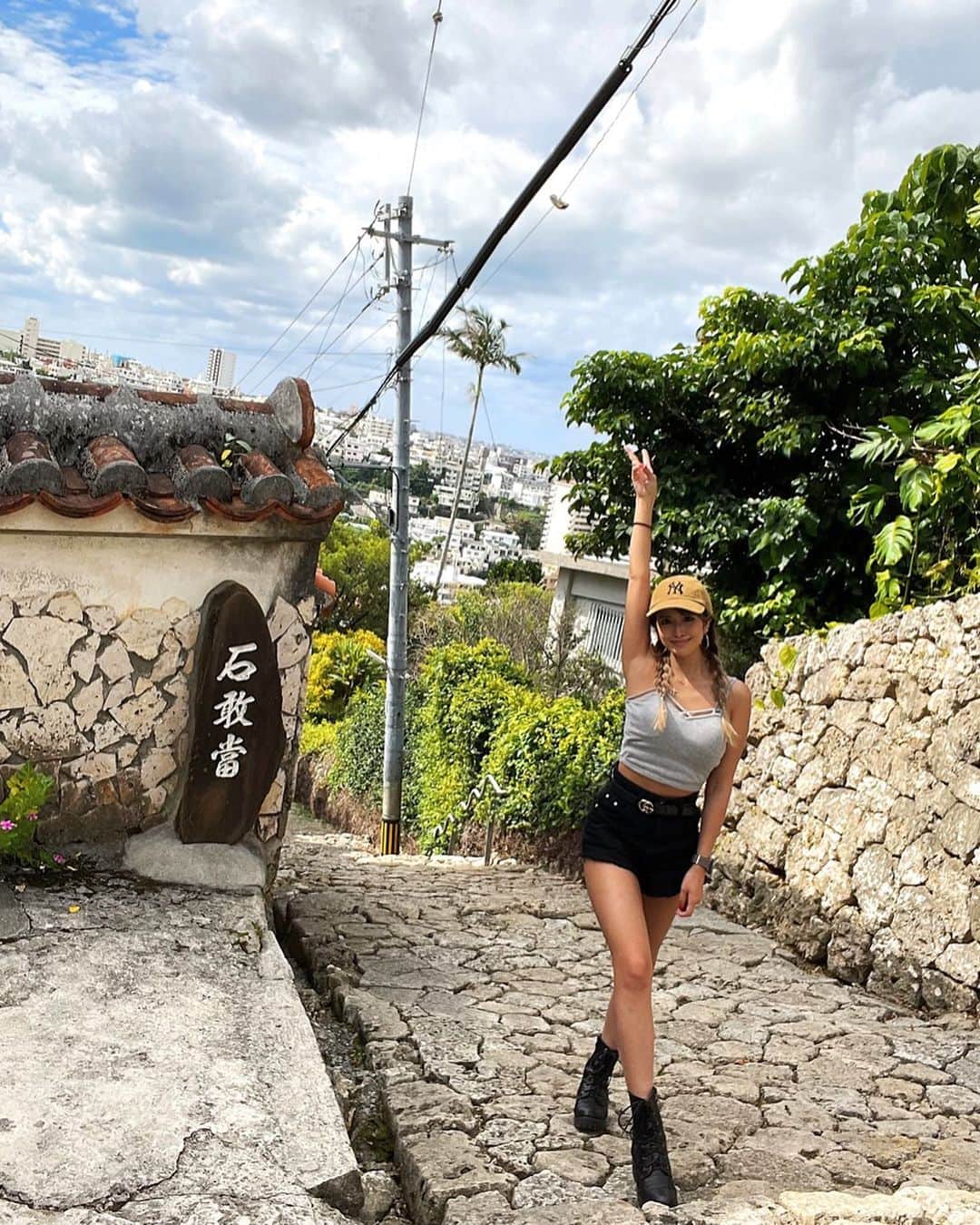 鈴木まりなのインスタグラム：「#首里金城町石畳道」