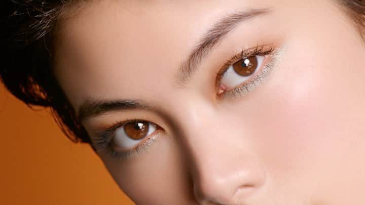 森星のインスタグラム：「The new “customize eye color” by Shiseido @maquillage_jp」