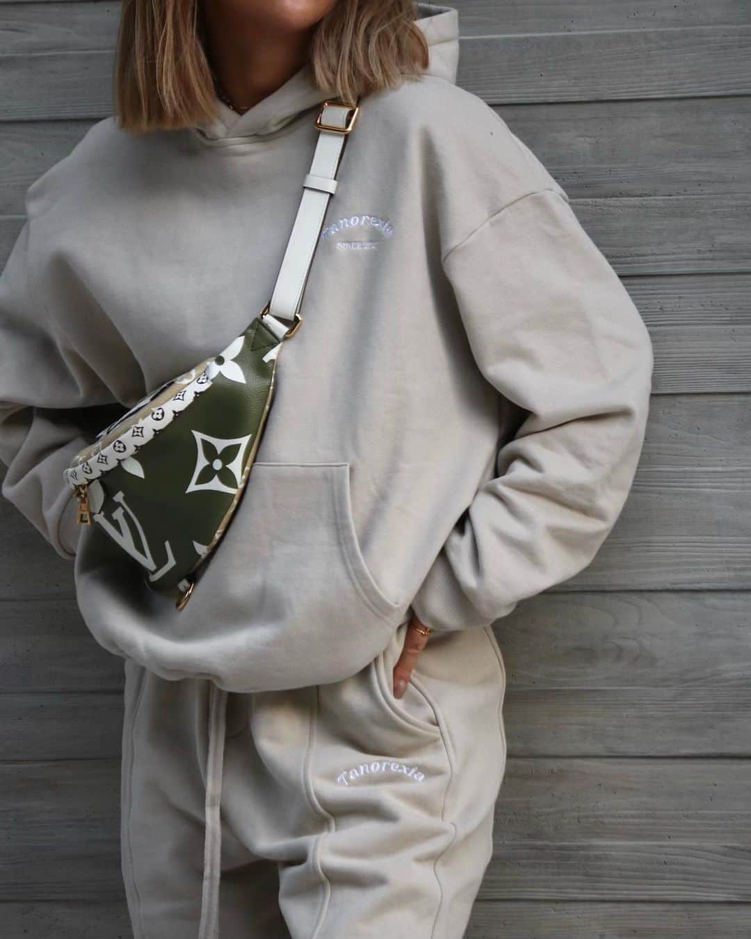 のインスタグラム：「@tanorexia_official OSAKA POPUP PRE-SALE🤎」