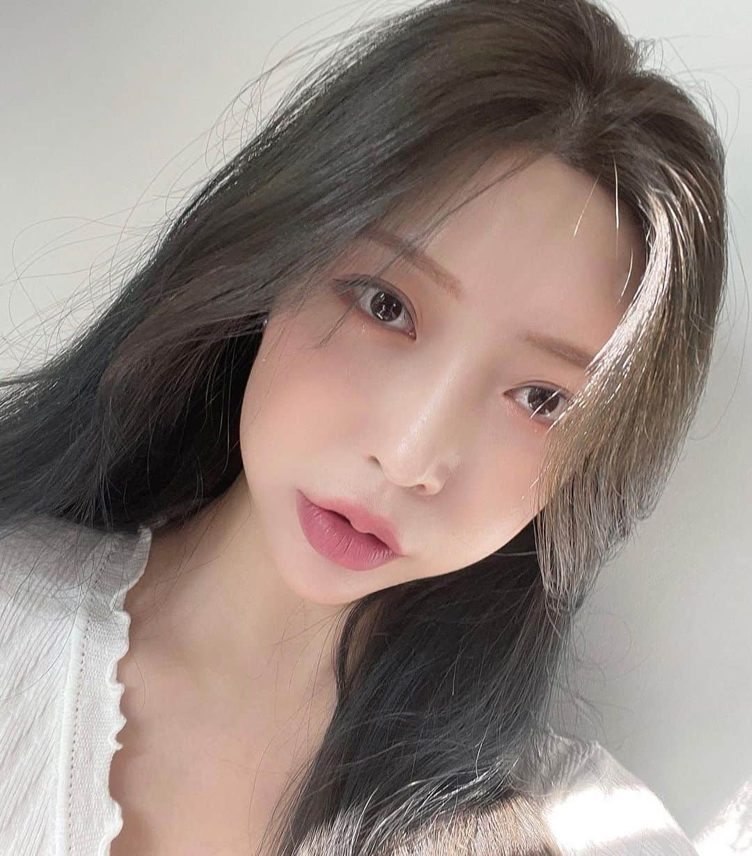 Choi Somiさんのインスタグラム写真 - (Choi SomiInstagram)「ɢʟᴀɴᴅᴇʀ🤍」11月18日 20時48分 - cxxsomi