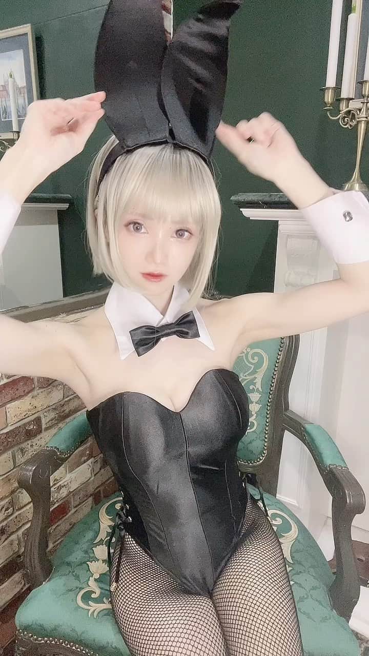 赤木クロのインスタグラム：「バニー🐰動画 うごきます  #anime #animegirl #animejapan #animeworld #japan #japanesegirl #日本 #サブカル #漫画 #comic #cos #cosplay #cosplayer #cosplaygirl #cosplayers #コスプレ #コスプレイヤー  #gravure  #lingerie  #일본여자 #코스프레 #그라비아 #角色扮演 #バニーガール　#bunnygirl #動画　#movie」