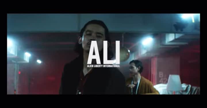 AKLOのインスタグラム：「ALI is back!!  and so is this song!!  🔥🔥🔥🔥 @ali.love.music.and.dance  Link in my bio」