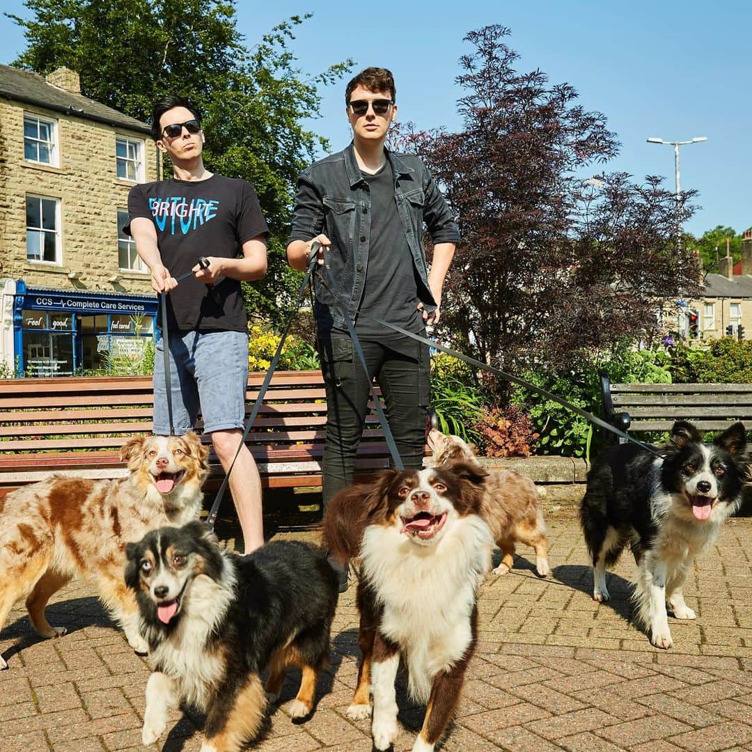 フィル・レスターのインスタグラム：「Dan and Phil cruising around town with a pack of bitches  I dragged Dan onto my channel and took him back to where it all began in a HOMETOWN SHOWDOWN! If you want to see dog, ufo and extreme sports content in my homeland of Rawtenstall - it's on my channel now!! #hometownshowdown #YoutubeOriginals」