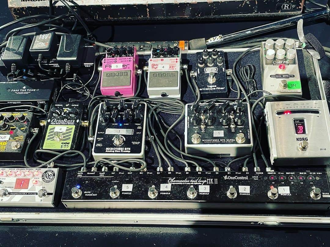のインスタグラム：「ペダルボード2021。今日のツアー名古屋編もがんばるよー！！ #bass」