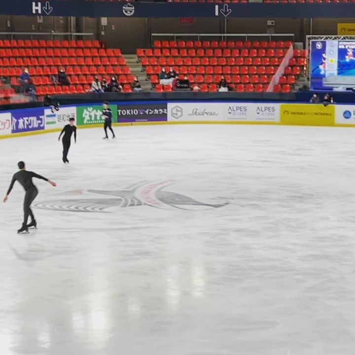 ロマン・ポンサールのインスタグラム：「Last GP of my skating career!!  Let’s have fun!!! #IDF2021 #4t」