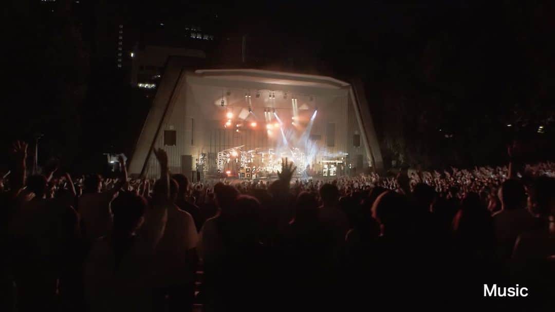 のインスタグラム：「【トレーラー映像公開！】 ⁡ LIVE DVD＆Blu-ray『Live at 野音 2021』のトレーラー映像をオフィシャルYouTubeにて公開しました！ ⁡ 予約は明日23:59までとなっておりますので、お忘れになりませんようお気をつけください ⁡ -------------------- Live at 野音 2021（DVD＆Blu-ray） 2021年12月下旬発送予定（通販＆会場限定） ⁡ ・収録曲 01. Assassin 02. You're in Motion 03. Spirit Inspiration 04. Bog 05. Who Is 06. Words That Bind Us 07. Wonderer 08. きらめきの花 09. Prisoner Music 10. Everlasting Youth 11. Red Light 12. Diachronic 13. Milestone 14. TRANS.A.M 15. In Future 16. Music 17. Beginning 18. Out of Control 19. Beautiful Life ⁡ ・DVD 【限定盤】5,600円(税別) ※受注販売 DVD＋フォトブック+音源DLカード付属 ⁡ 【通常盤】3,900円(税別)DVD only ⁡ ・Blu-ray 【限定盤】6,800円(税別) ※受注販売 Blu-ray＋フォトブック+音源DLカード付属 ⁡ 【通常盤】4,800円(税別) Blu-ray only ⁡ 予約期間：11/20(土)23:59まで ⁡ #nothingscarvedinstone #ナッシングス #ncis #silversunrecords #rules #liveat野音」
