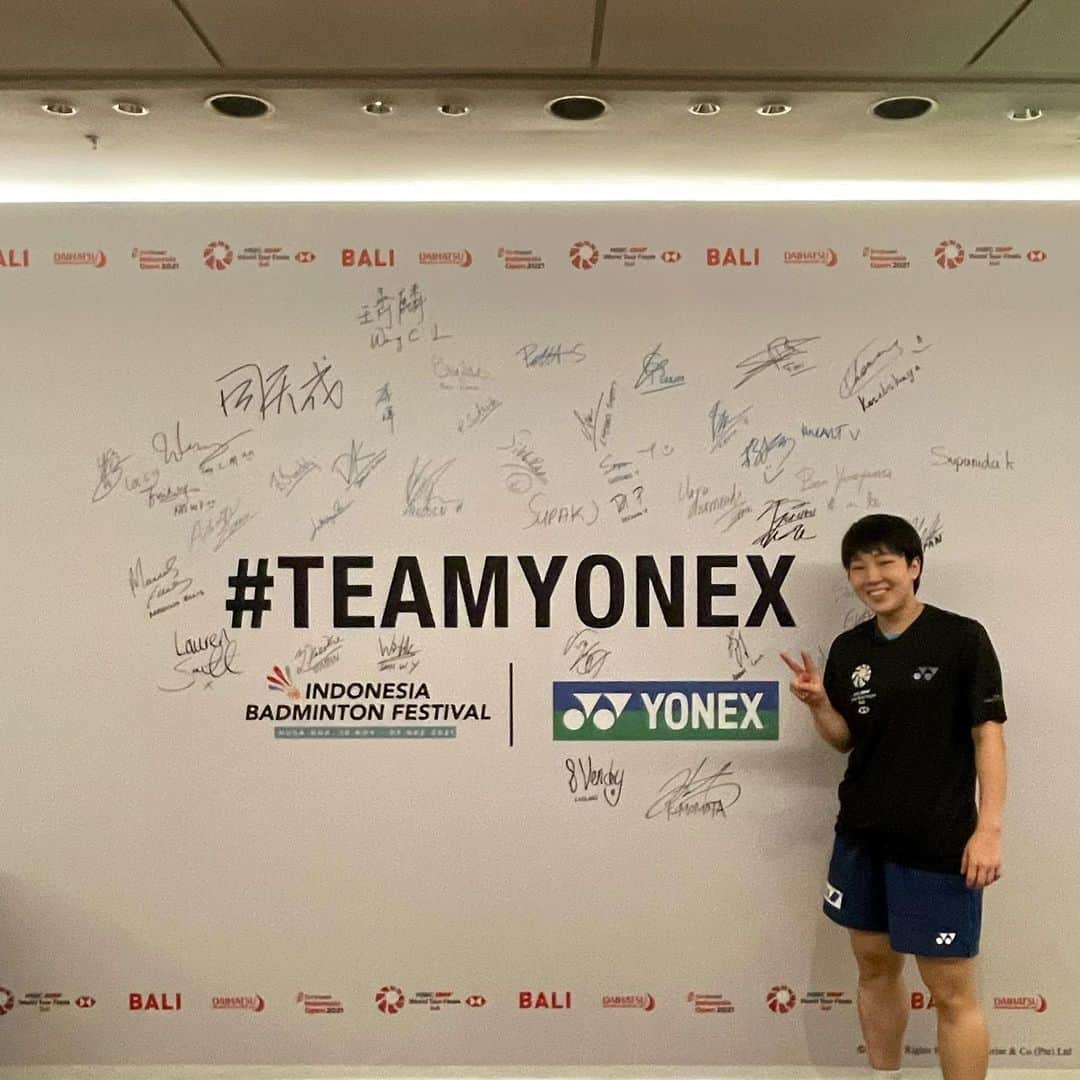 のインスタグラム：「..  いつもありがとうございます！  Thank you Yonex!!  #TEAMYONEX」