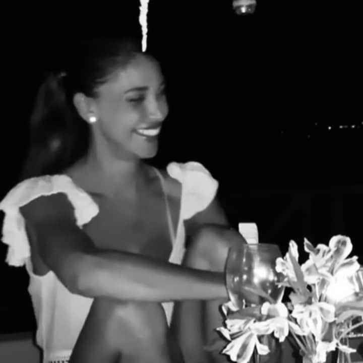 ベレン・ロドリゲスのインスタグラム：「Que tengo desnudos el alma y el cuerpo」