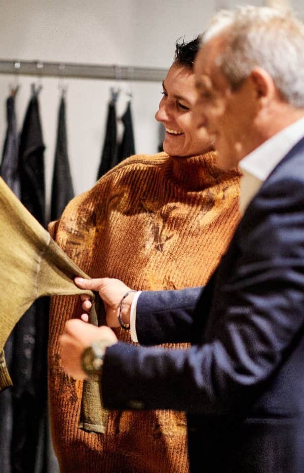 のインスタグラム：「Sabrina makes us discover the #FW21 collection.  #AvantToiFW21 #AvantToiWorld #AvantToiColors #AvantToi #winter #madeinitaly #handcrafted」